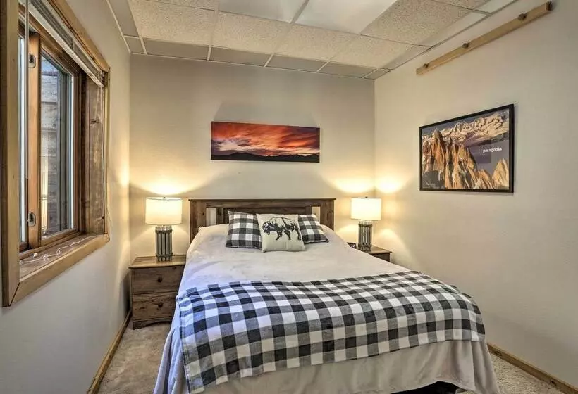 Keystone Escape W/ Amazing Mt Rushmore View!