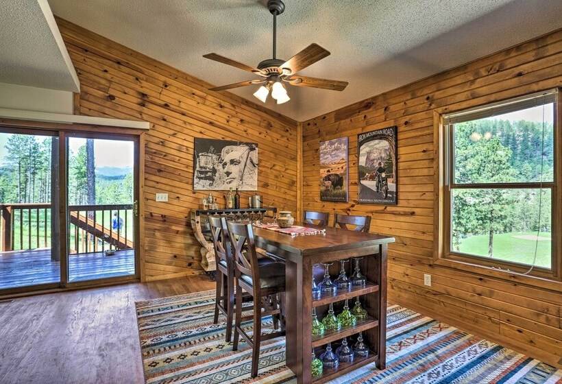 Keystone Escape W/ Amazing Mt Rushmore View!