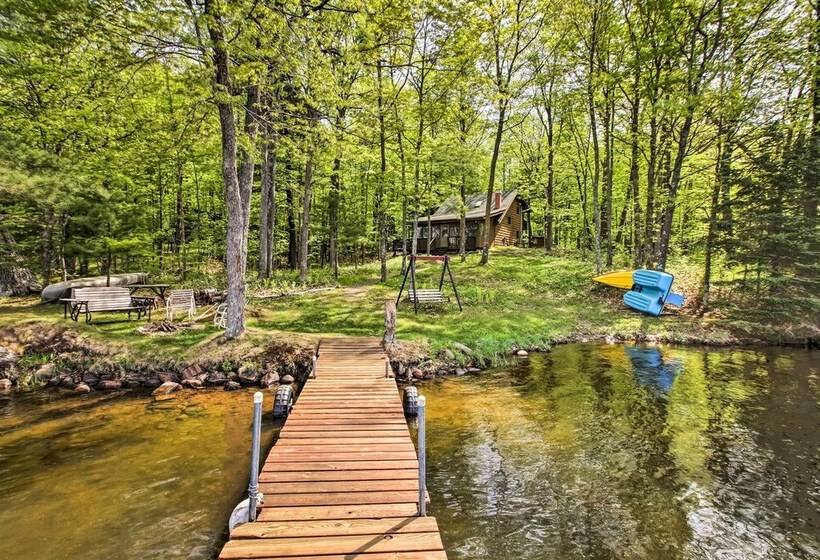 Lakefront Cumberland Cabin W/ Dock & Fire Pit!