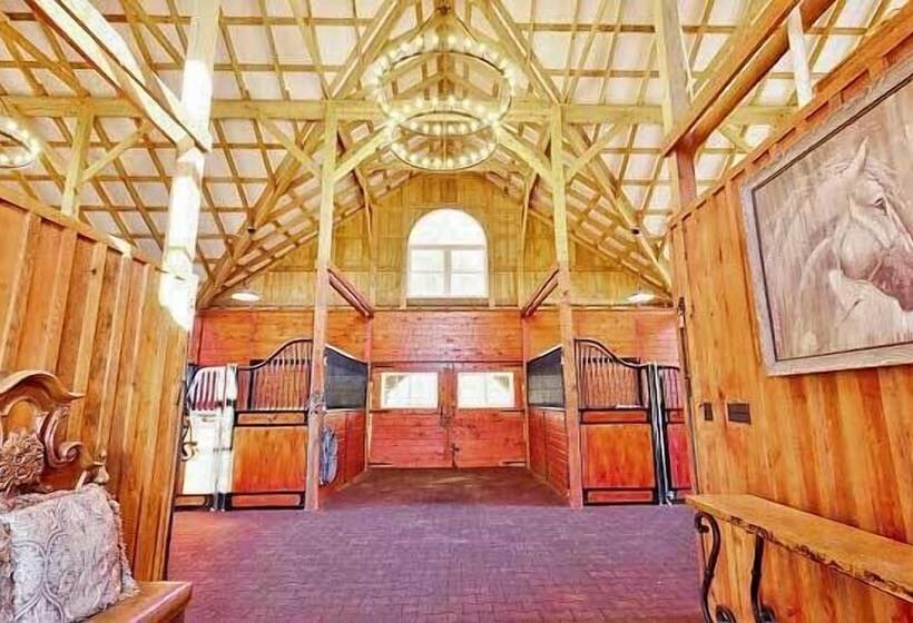 Lovely Equine Countryside Estate On 68 Acres
