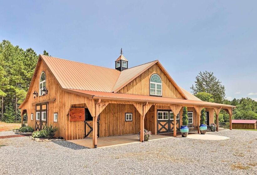 Lovely Equine Countryside Estate On 68 Acres