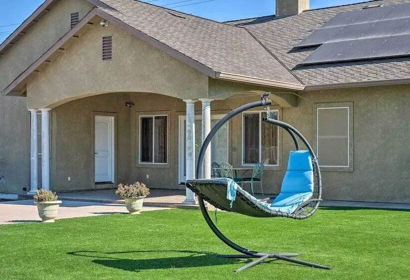 Manteca Home W/ Gated Yard ~ 2 Mi To Downtown