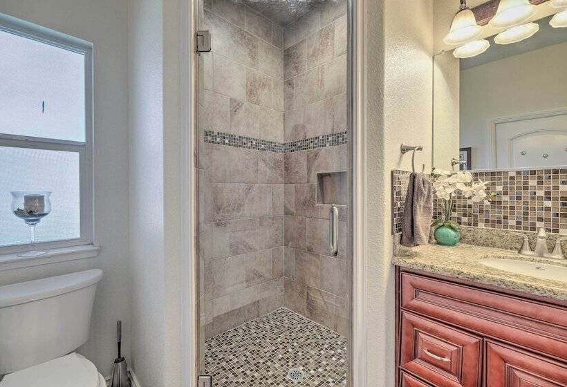 Manteca Home W/ Gated Yard ~ 2 Mi To Downtown