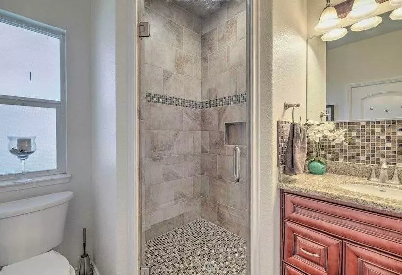 Manteca Home W/ Gated Yard ~ 2 Mi To Downtown