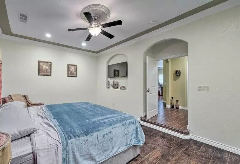 Manteca Home W/ Gated Yard ~ 2 Mi To Downtown