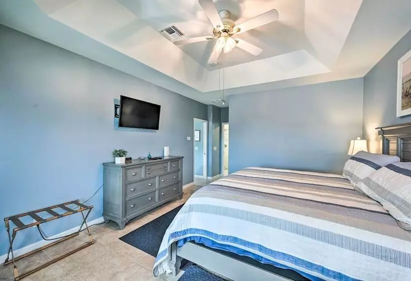 Marco Island Home W/ Southwest Sun & 2 Mi To Beach