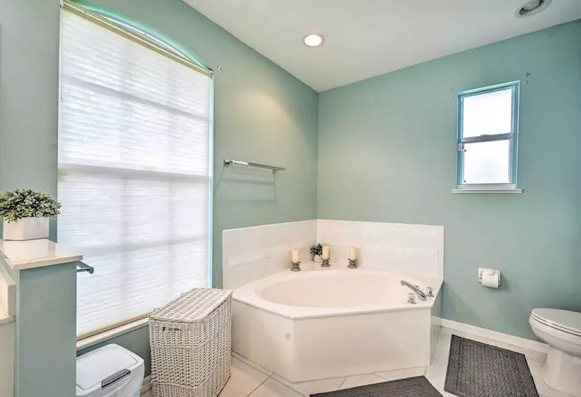 Marco Island Home W/ Southwest Sun & 2 Mi To Beach