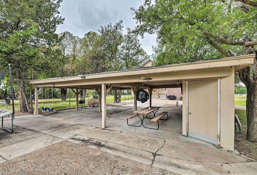 Massive Peck Home W/ Woods & Creek To Explore