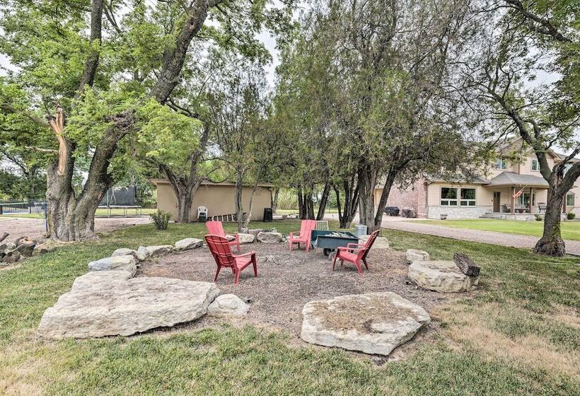 Massive Peck Home W/ Woods & Creek To Explore