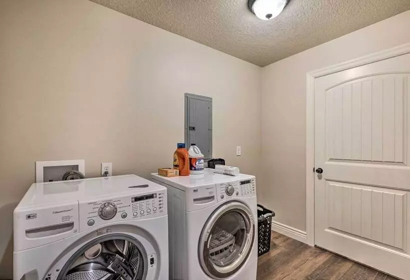 Massive Peck Home W/ Woods & Creek To Explore