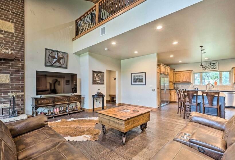 Massive Peck Home W/ Woods & Creek To Explore