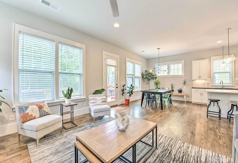 Modern Charlotte Home ~ 4 Mi To Downtown!