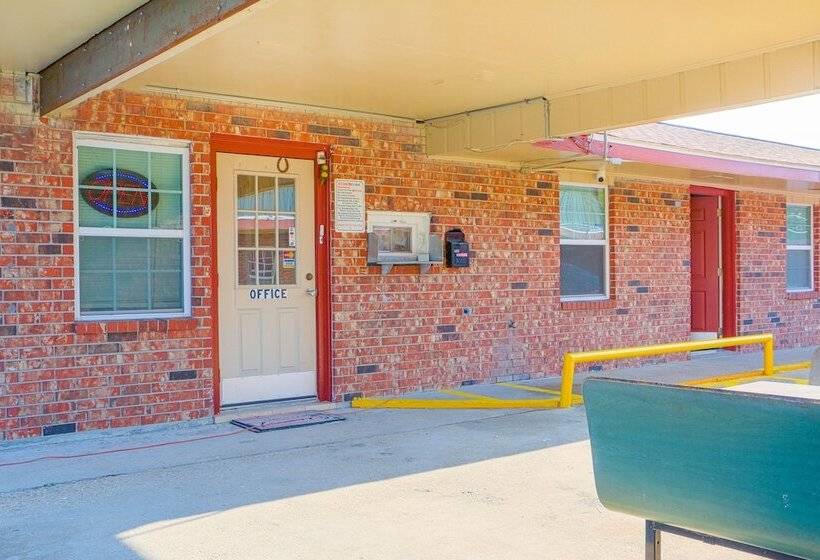 汽车旅馆 Economy Inn