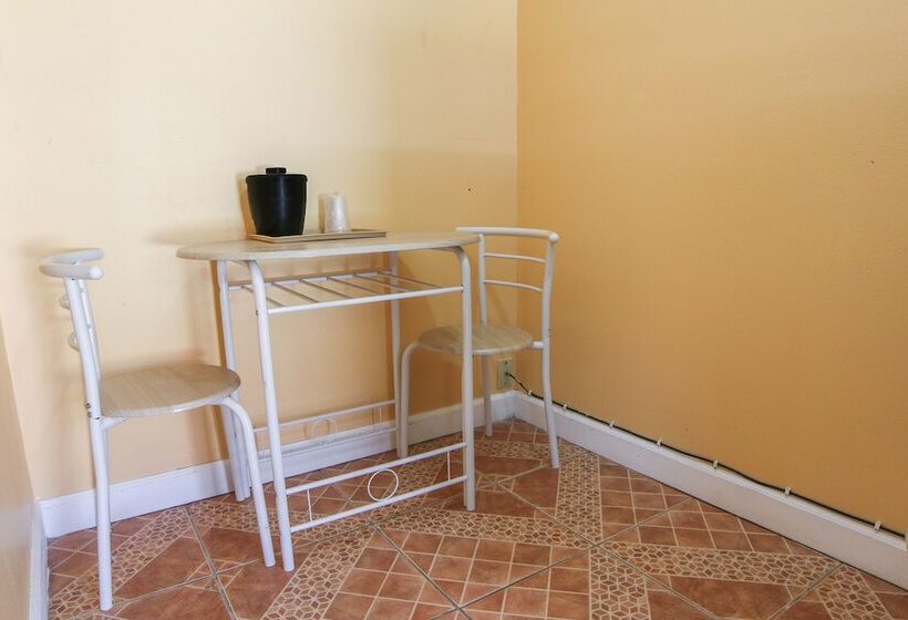 汽车旅馆 Economy Inn