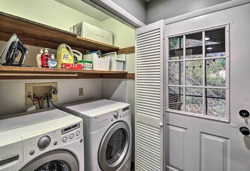 Peaceful Cottage W/ Mtn View Near Atv Trails!