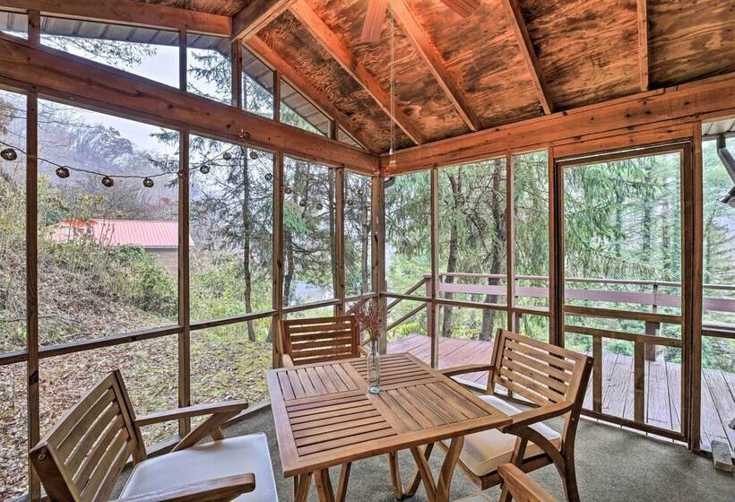 Peaceful Cottage W/ Mtn View Near Atv Trails!