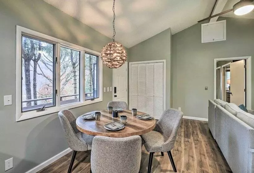 Peaceful Cottage W/ Mtn View Near Atv Trails!