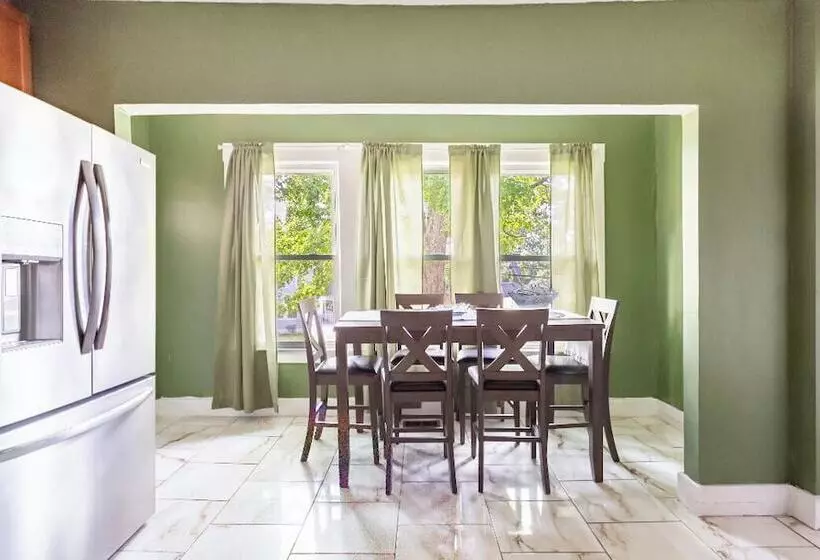 ペンション Cheney Bros Hill Top Mansion