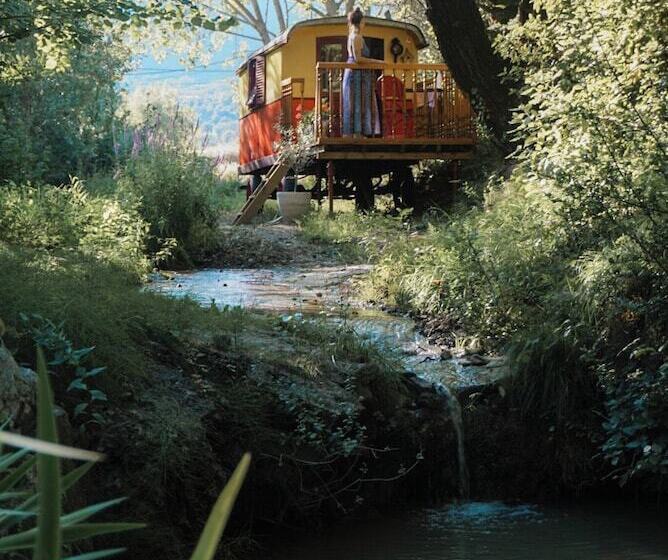 بنسيون Roulotte Et Gite En Drome Provencale