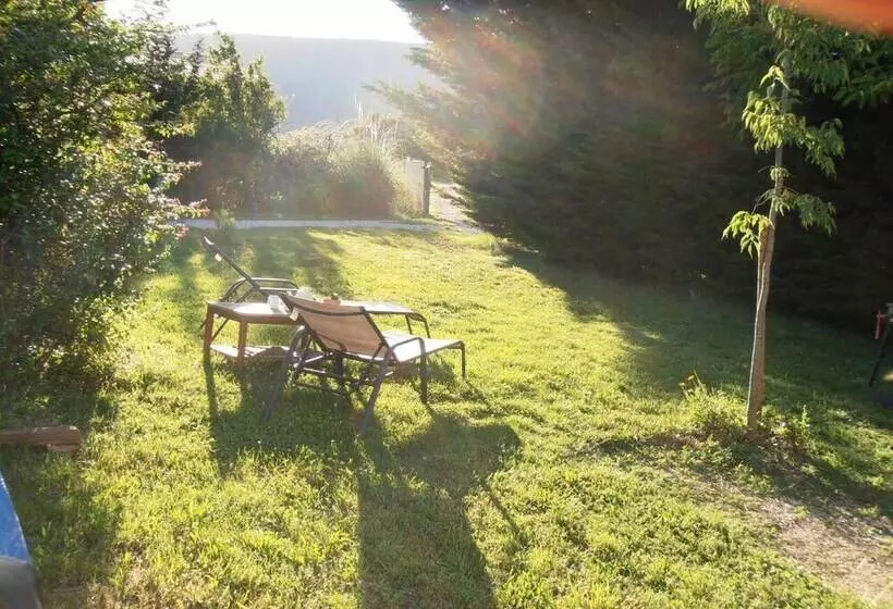 Majatalo Roulotte Et Gite En Drome Provencale