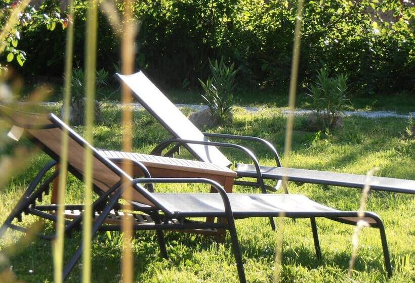 بنسيون Roulotte Et Gite En Drome Provencale