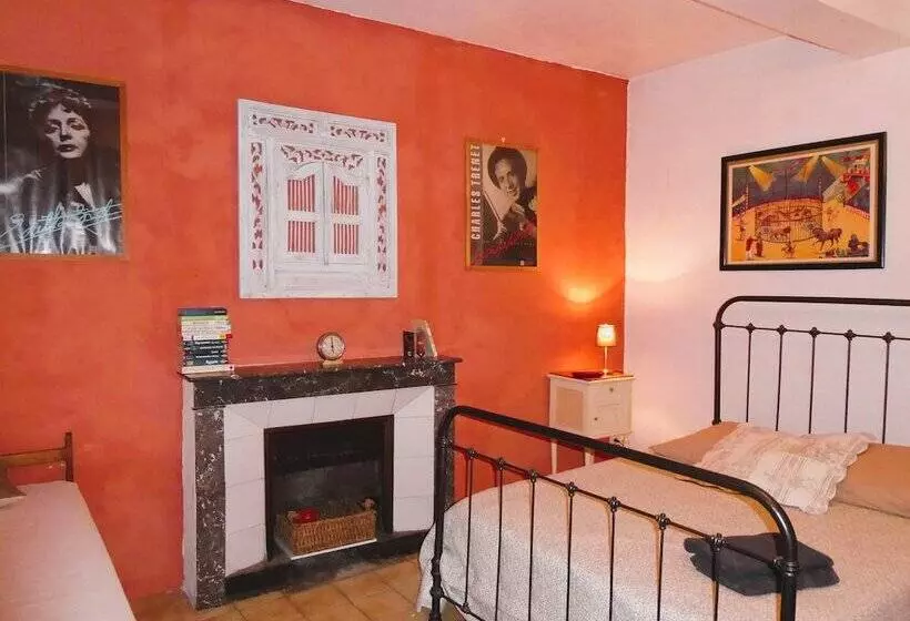 Majatalo Roulotte Et Gite En Drome Provencale