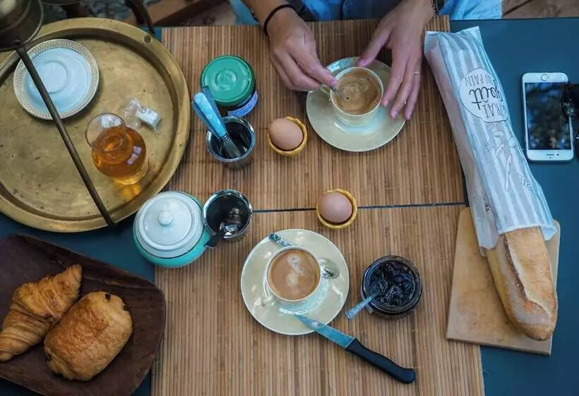 Majatalo Roulotte Et Gite En Drome Provencale