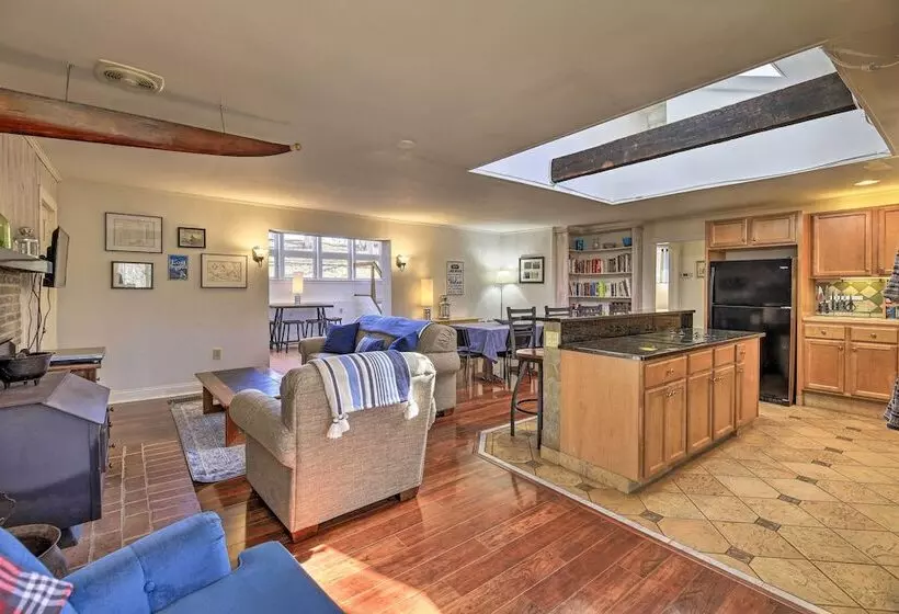 Pet Friendly Cabin W/ Dock On Claytor Lake!