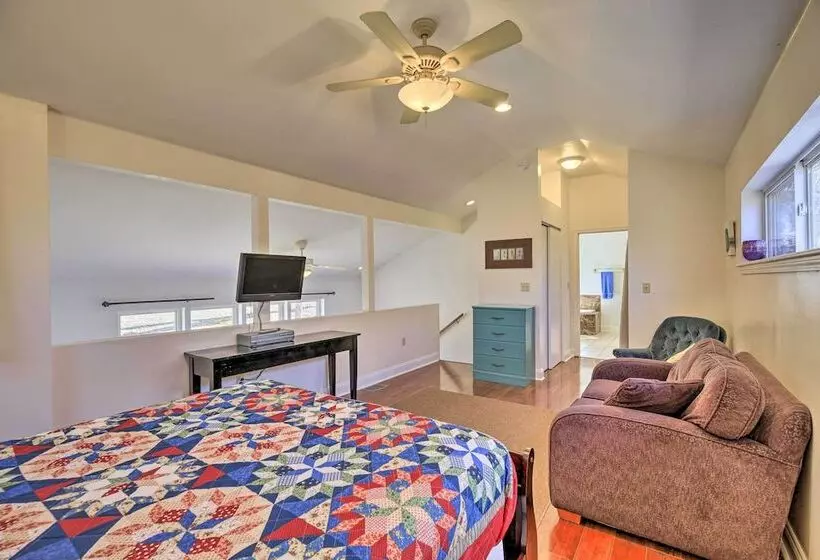 Pet Friendly Cabin W/ Dock On Claytor Lake!