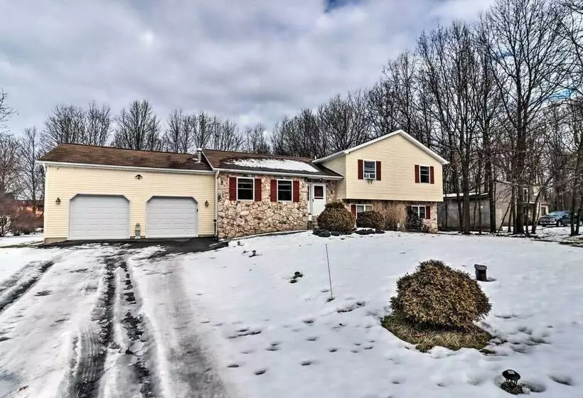 Pet Friendly Long Pond Home W/ Fire Pit!