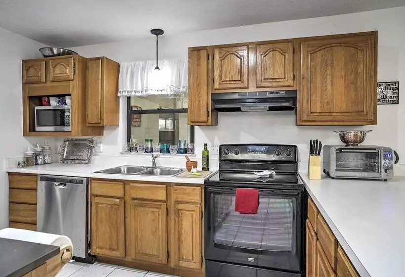 Spacious Central Florida Home: Family Friendly!