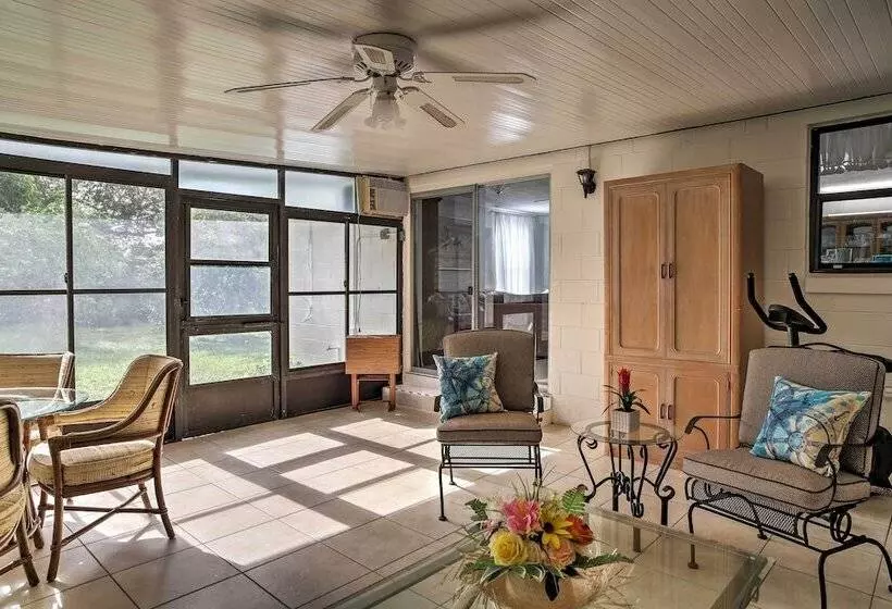 Spacious Central Florida Home: Family Friendly!