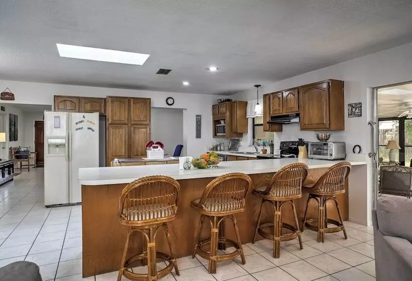Spacious Central Florida Home: Family Friendly!