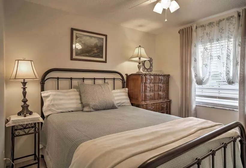 Spacious Central Florida Home: Family Friendly!