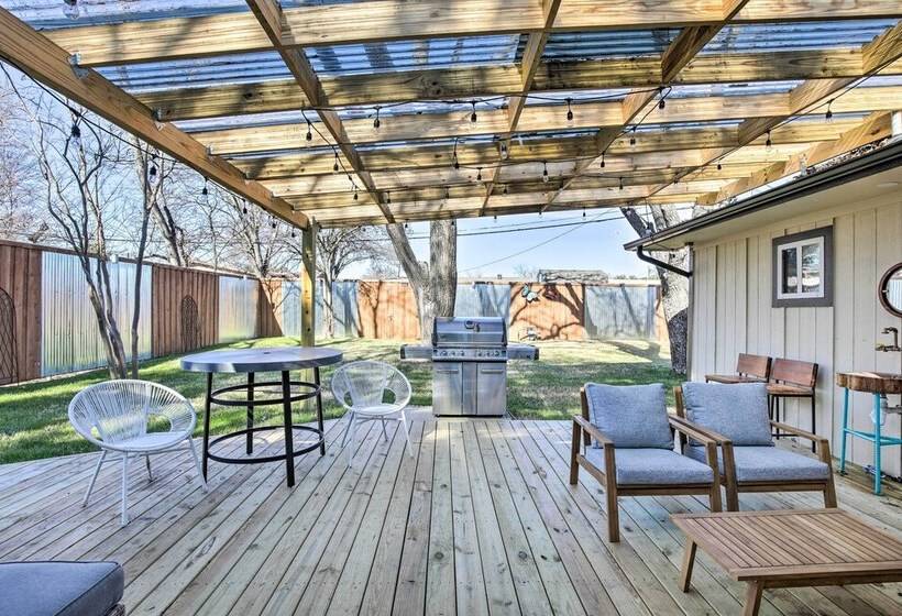 ~ 12 Mi To Dtwn: Dallas Area Suburban Home W/ Yard