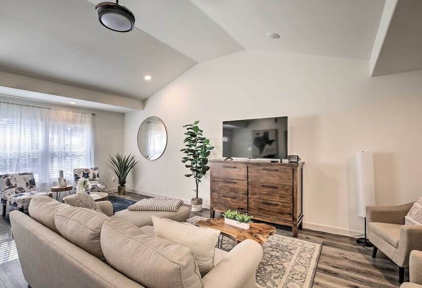 ~ 12 Mi To Dtwn: Dallas Area Suburban Home W/ Yard