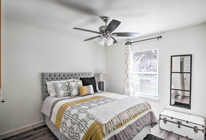 ~ 12 Mi To Dtwn: Dallas Area Suburban Home W/ Yard