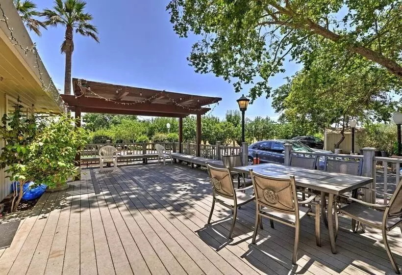 Remodeled & Cozy Gilroy Guest House Near Downtown!