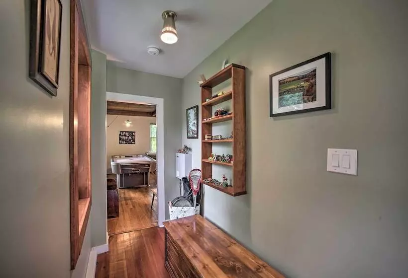 Renovated Catskills Farmhouse W/ Game Room!