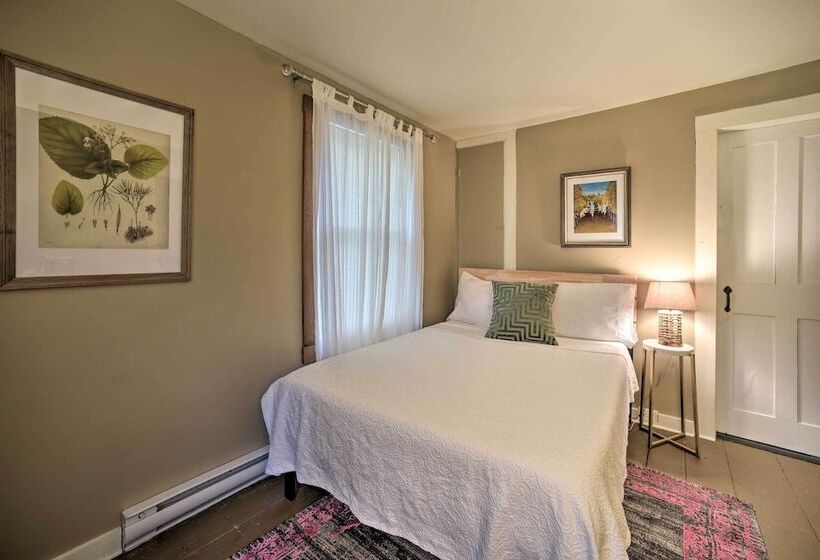 Renovated Catskills Farmhouse W/ Game Room!