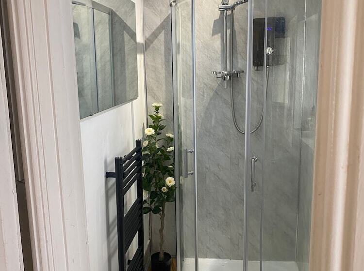 레지던스 Charming 2 Bed House In Dawlish Town Centre