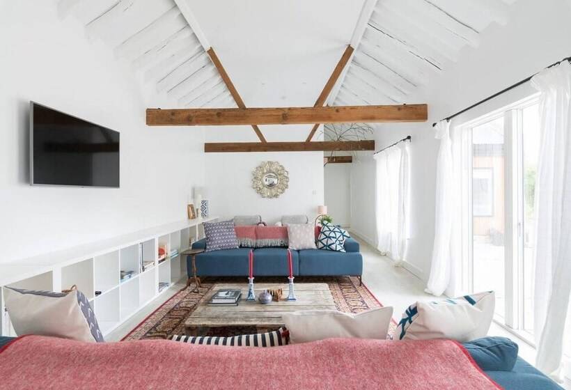 דירת נופש Simple Coastal Luxury Near Southwold Sleeps 10