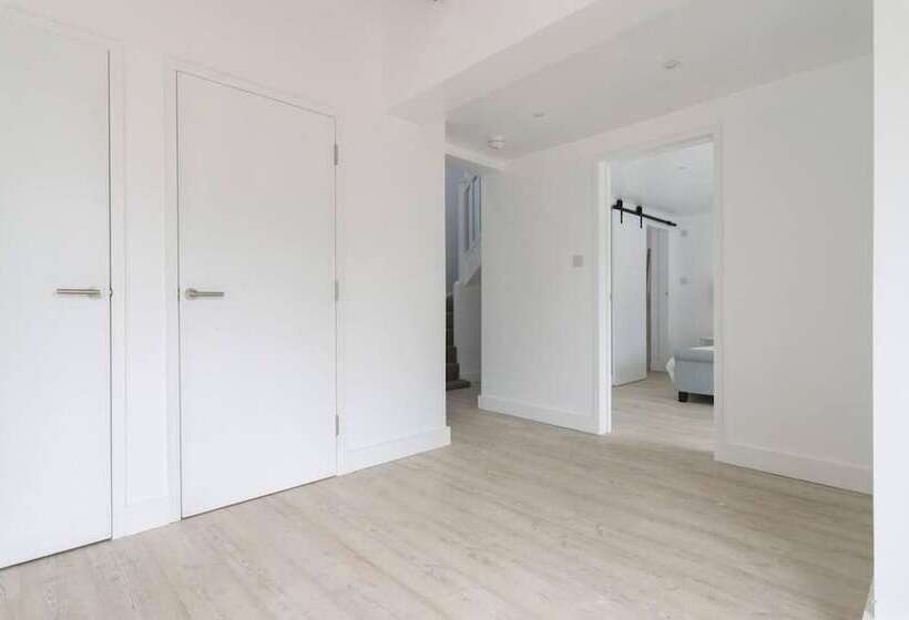 דירת נופש Simple Coastal Luxury Near Southwold Sleeps 10