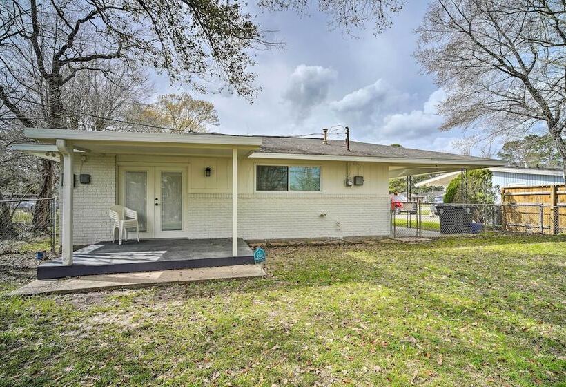 Residential Baton Rouge Vacation Rental!
