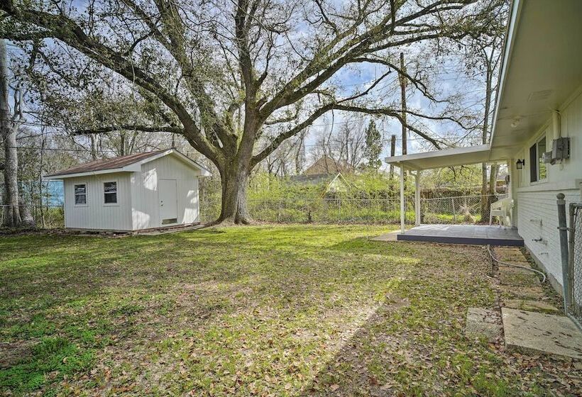 Residential Baton Rouge Vacation Rental!