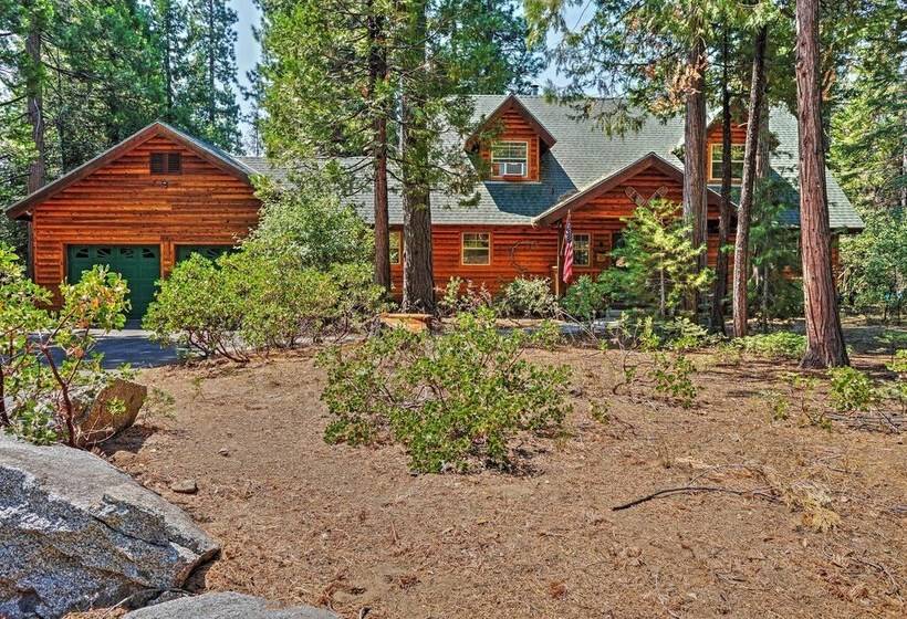 Shaver Lake Cabin W/ Hot Tub, Deck & Trail Access!