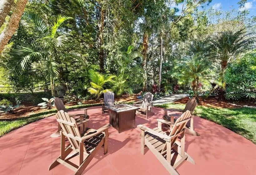 Spacious 8br W/ Guesthouse + Pool & Tons Of Games