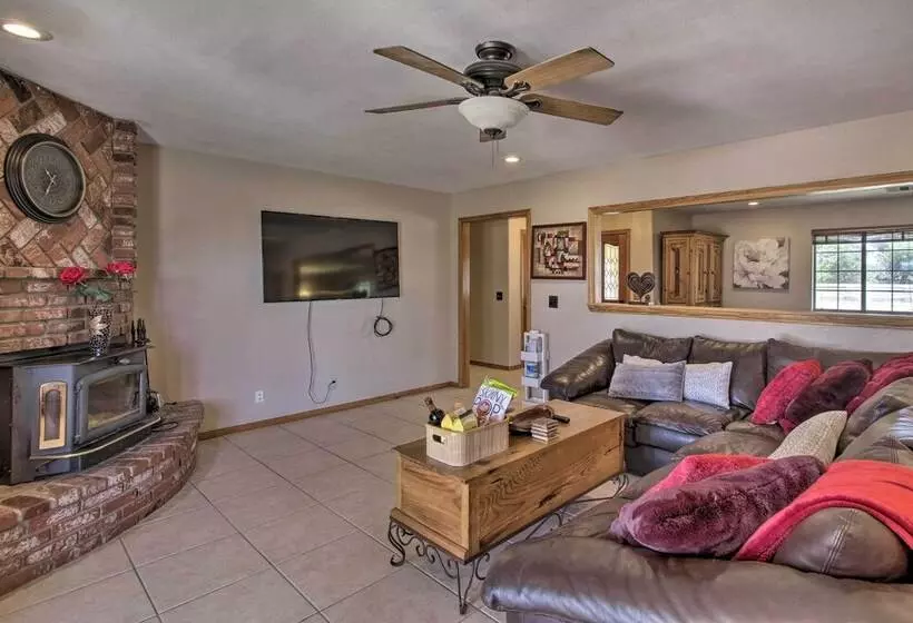 Spacious Lancaster Family Ranch   Bbq & Patio