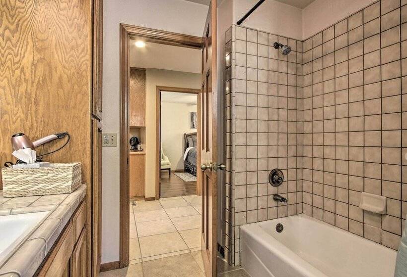 Spacious Lancaster Family Ranch Bbq & Patio