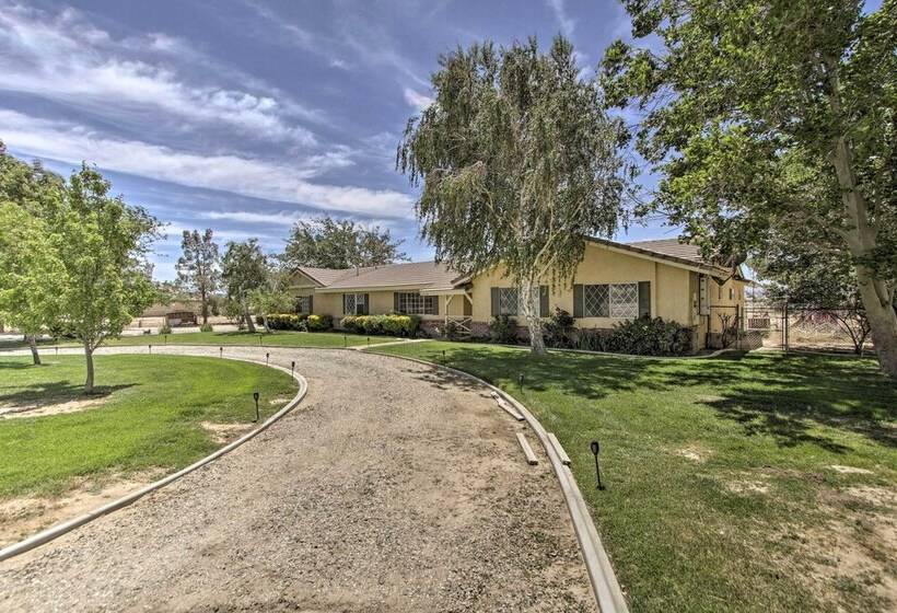 Spacious Lancaster Family Ranch Bbq & Patio